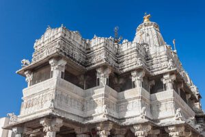 jagdish temple udaipur, jodhpur to jaghdis temple, best taxi service in udaipur, hire innova crysta in udaipur,