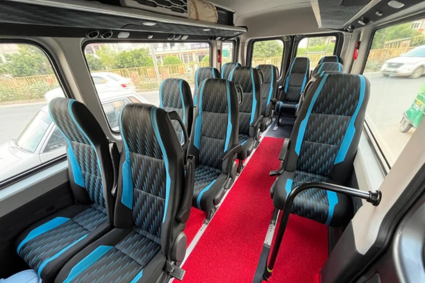 17 Seat urbania tempo hire