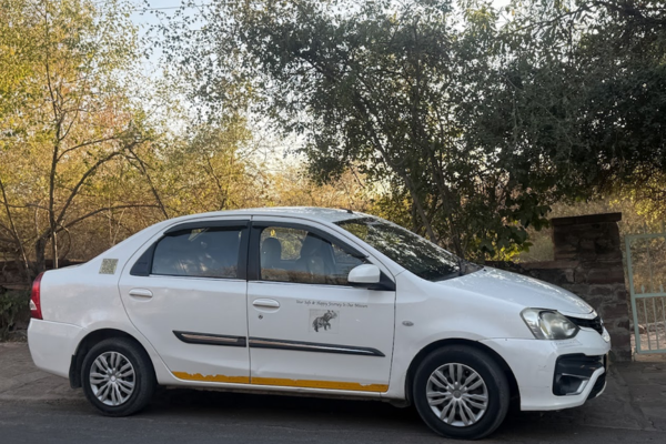 Corporate sedan taxi service in Jodhpur