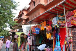 Johri Bazaar – The Glittering Heart of Jaipur’s Jewelry Shopping!