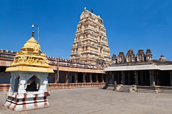 Hampi (Karnataka) A UNESCO site of ancient ruins, temples, and bouldered landscapes.