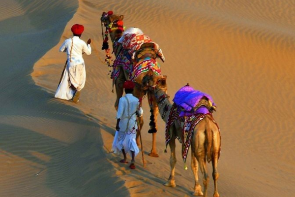 Sam Sand Dunes at Sunset – Popular Stop from Jodhpur to Ramdevra Taxi Route