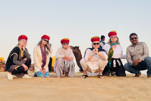 Car hire in Jaisalmer for desert safari tours with cab service to Sam Sand Dunes