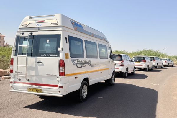 Tempo Traveller van for group Delhi Sightseeing tour