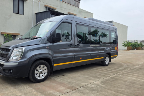 Luxury Force Urbania van with professional driver