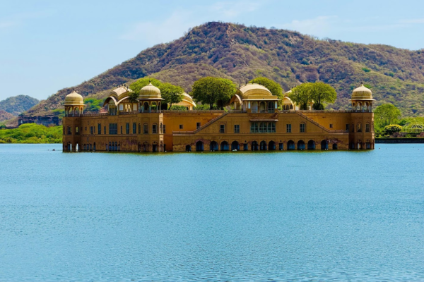 jal Mahal floating palace in Man Sagar Lake