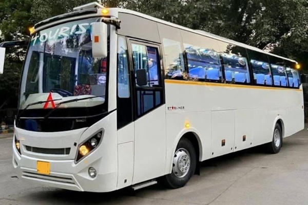 Air-conditioned luxury tourist bus for group travel